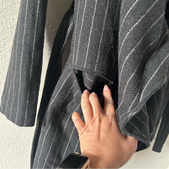 Love Stitch Women’s Coat Small Gray Striped Open Waterfall Front Winter Fall - Picture 11 of 11